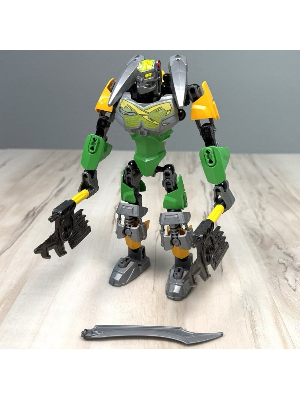 2015 LEGO Bionicle 70784 Lewa Master of Jungle INCOMPLETE *Missing Parts* READ